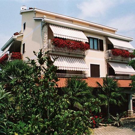 Hotel Haus Liliana Tar-Vabriga Exteriér fotografie