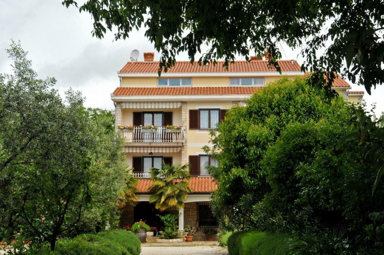 Hotel Haus Liliana Tar-Vabriga Exteriér fotografie